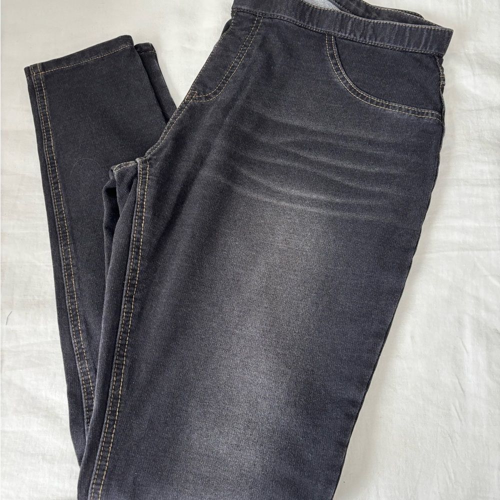 Hue Distressed/Washed Black Women's Leggings - Picture 2 of 5